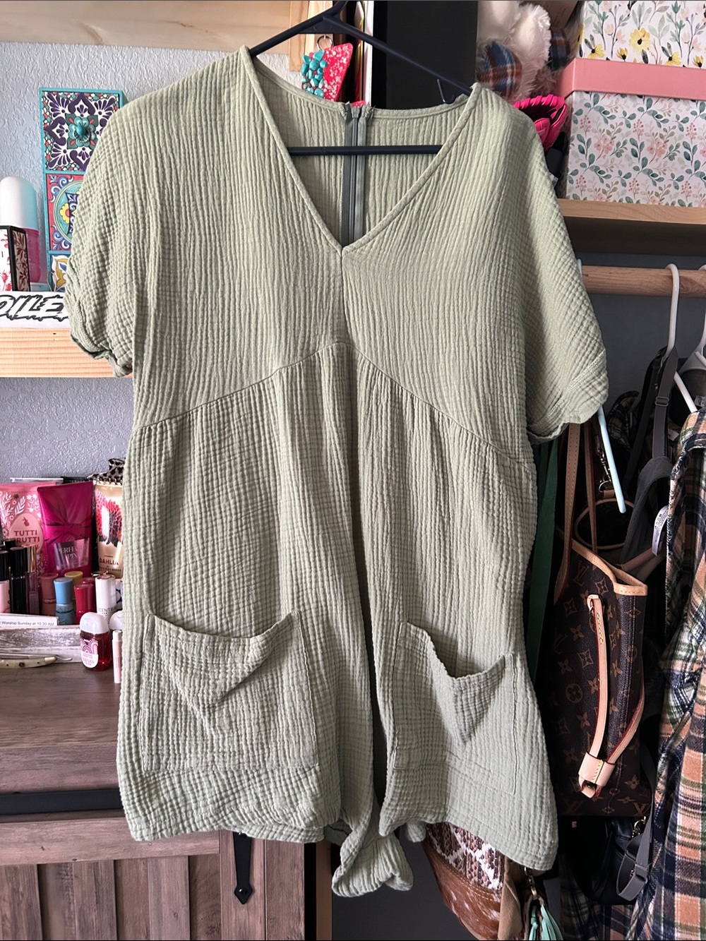 Light Sage Green V-Neck Short-Sleeve Romper with Front Pockets